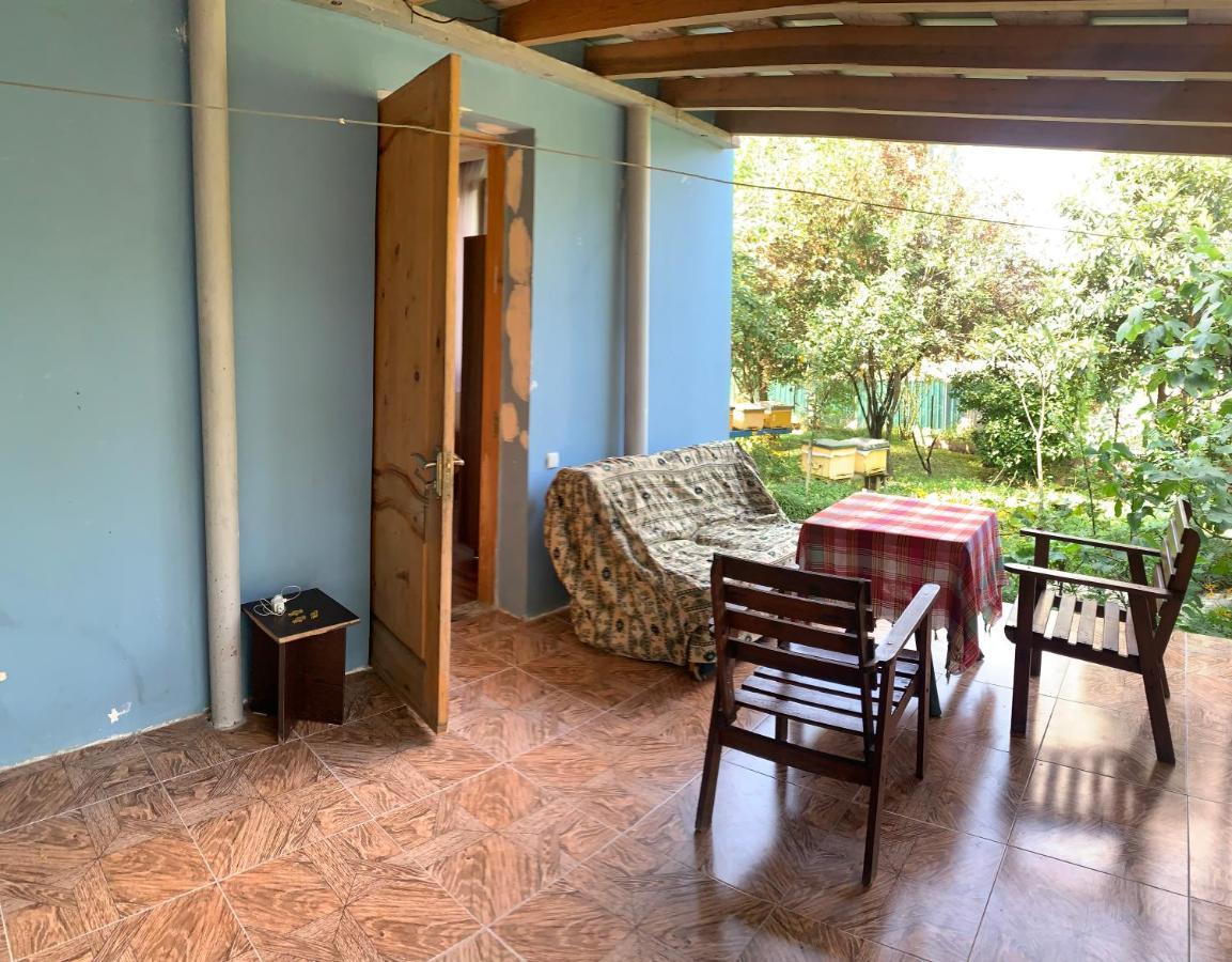 מחינג'אורי Wooden Cottage מראה חיצוני תמונה