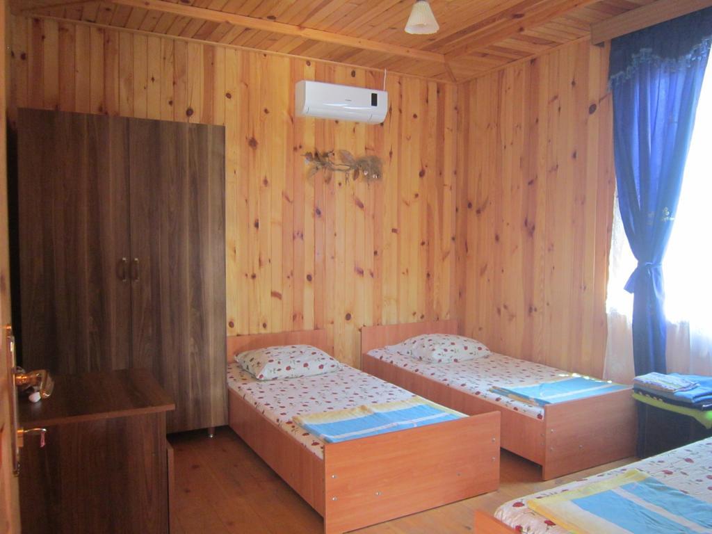מחינג'אורי Wooden Cottage חדר תמונה