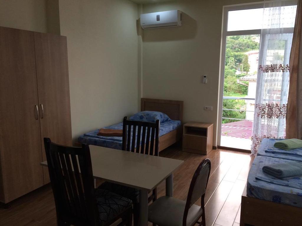 מחינג'אורי Wooden Cottage חדר תמונה