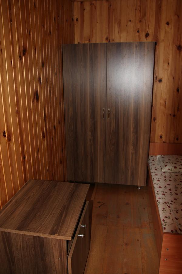 מחינג'אורי Wooden Cottage מראה חיצוני תמונה
