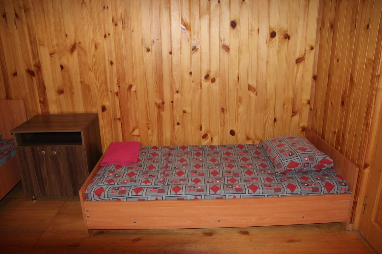 מחינג'אורי Wooden Cottage מראה חיצוני תמונה