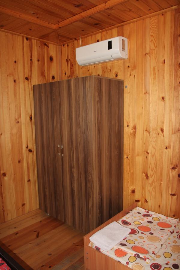 מחינג'אורי Wooden Cottage מראה חיצוני תמונה