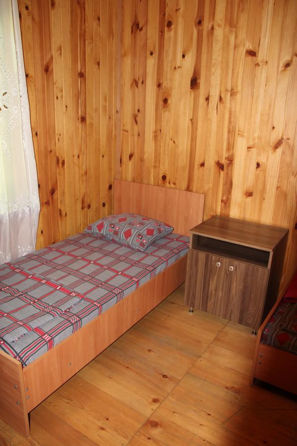 מחינג'אורי Wooden Cottage מראה חיצוני תמונה