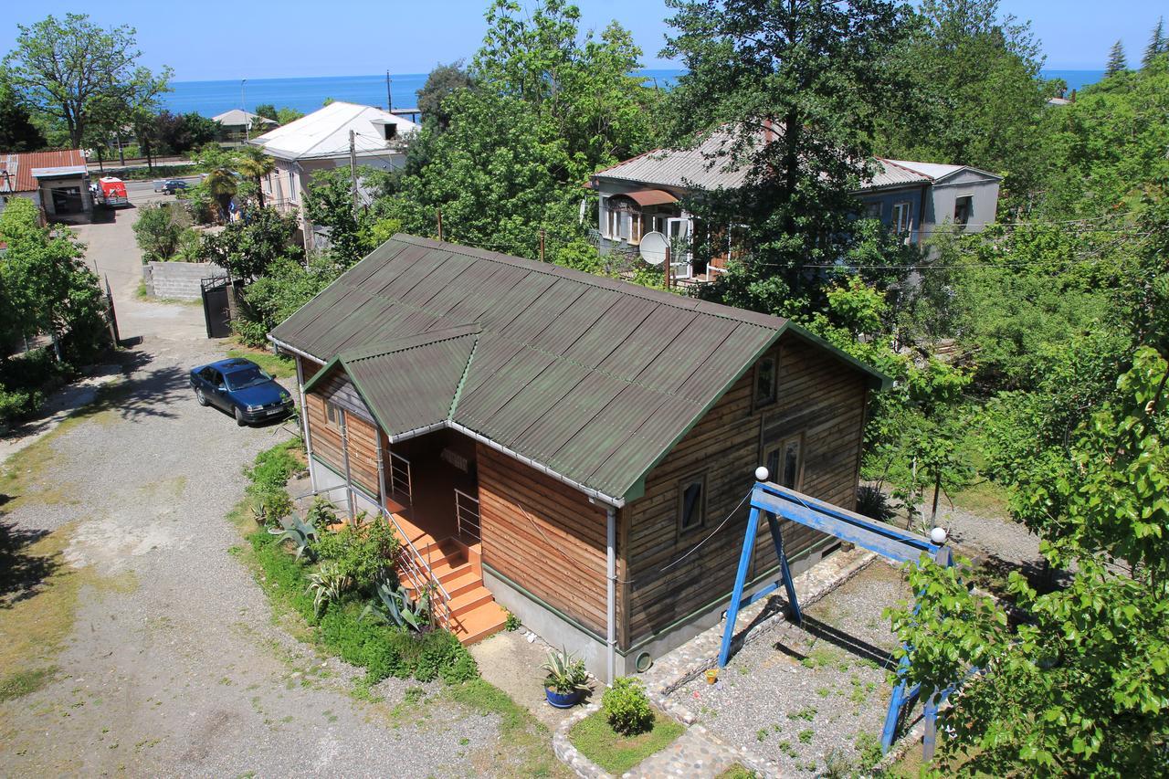 מחינג'אורי Wooden Cottage מראה חיצוני תמונה