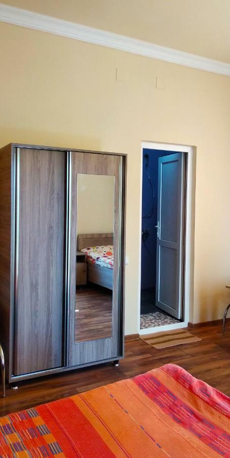 מחינג'אורי Wooden Cottage מראה חיצוני תמונה